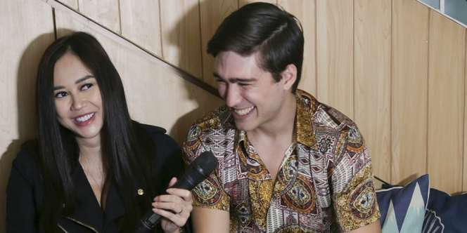 Foto Suami Hilang dari IG, Manager Aura Kasih: `Mau Rapihin Feed`