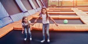 Fakta Keselamatan Bermain Trampolin, Penting Diketahui Orangtua