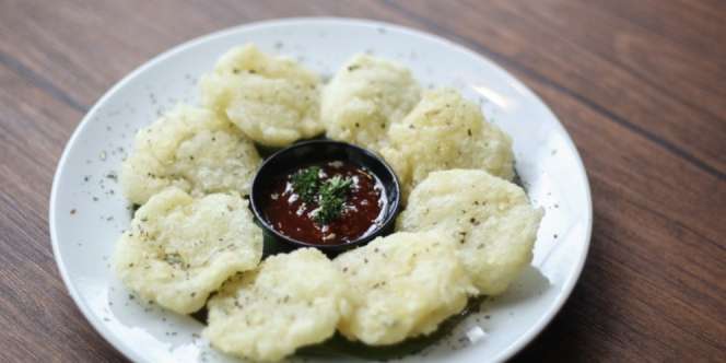 Cara Membuat Cireng Crispy dan Salju Khas Bandung