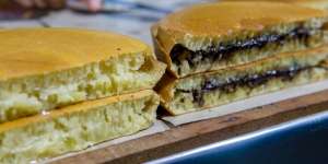 Cara Membuat Martabak Manis Mini dan Spesial di Teflon