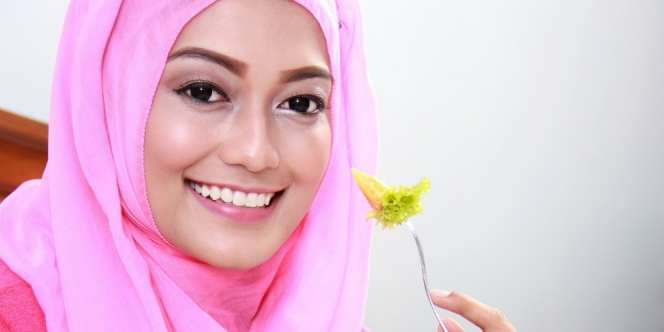 11 Manfaat Bayam Merah dan Hijau sebagai Sayur dan Jus