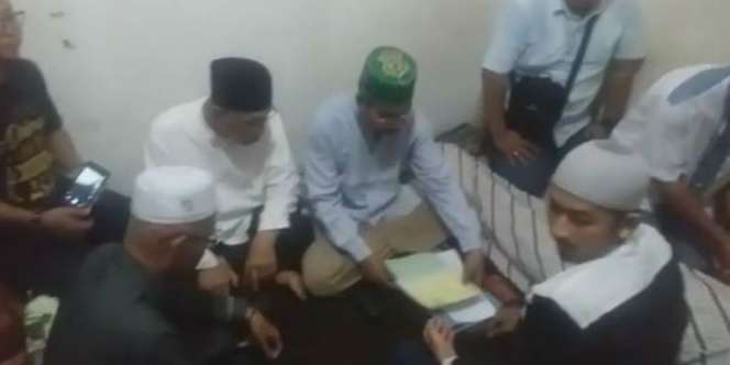 Penuh Pilu, Kekasih Menikah di Depan Jenazah Korban Bus Masuk Jurang