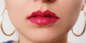 Tren Bibir Ini Dianggap Berbahaya, Kenapa?