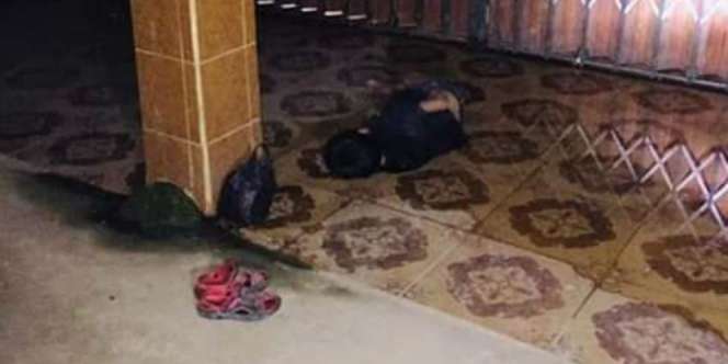 Sedih, Bocah Korban Amarah Orang Tua Ini Tidur Kehujanan di Emperan