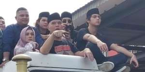 Dul Jaelani Sempat Terjatuh Saat Jemput Ahmad Dhani