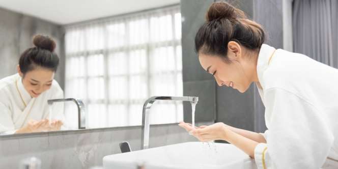 Beauty Goals 2020, Bikin Kulit Bersinar Alami Bisa Diawali dari Mencuci Wajah