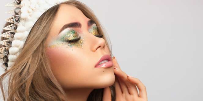 6 Inspirasi Gaya Makeup Rhinestone yang Hits