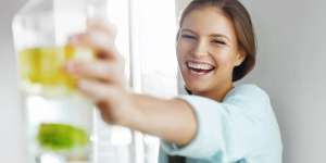 3 Infused Water yang Ampuh Turunkan Berat Badan