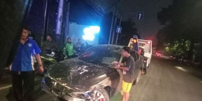 Solusi Baru Cegah Apotek Senopati Dilabrak Mobil Lagi