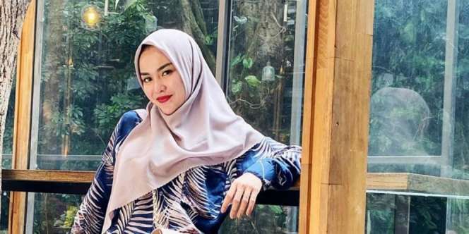 Selain Medina Zein, 3 Artis Ini Tinggalkan Bayi karena Dibui