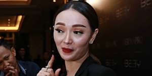 Mesra di Televisi, Hati Zaskia Gotik Berlabuh di Kriss Hatta?