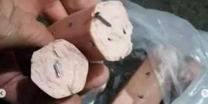 Viral Roti dan Daging Diduga Makanan Hewan Diisi Jebakan Paku