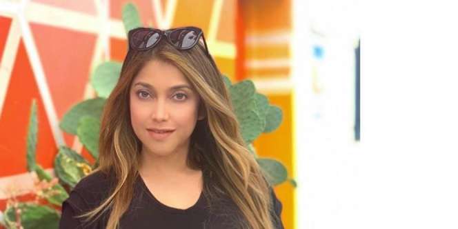 Jawaban Menohok Sarah Azhari untuk Penghujat Medina Zein