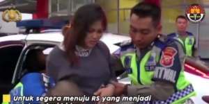 Pickup Terobos Kemacetan Lembang, Polisi Terkejut Lihat Penumpang Wanita