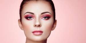 Tutorial Riasan Mata dengan Teknik Ombre, Eksotis!