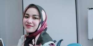 Medina Zein Ditahan, Suami Belum Jenguk?