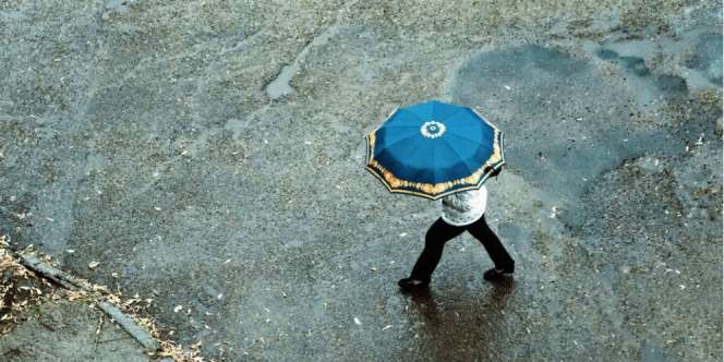 Ada 2 Bibit Siklon di Selatan Indonesia, Waspada Gelombang Tinggi & Hujan Lebat