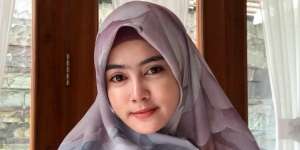Potret Stunning Istri Rifky Balweel Saat Maternity Shoot