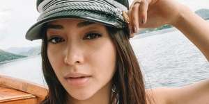 Tampil Stunning, Hidung Nikita Willy Disorot