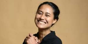 Putri Ayudya Kini Jadi Dosen