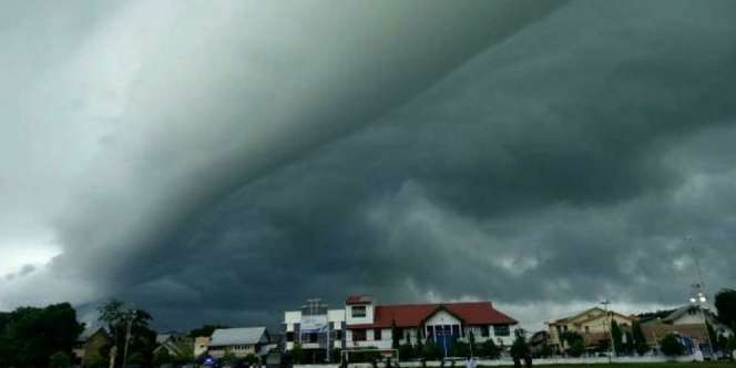 Awan Tsunami di Sulawesi Bikin Geger, Begini Penjelasan BMKG