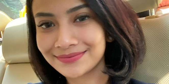 Nyaris Tanpa Atasan, Foto Vanessa Angel Bikin Riuh (Lagi)