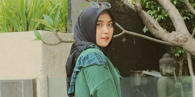 Makeup Simpel Nggak Bikin Kamu Terlihat 'Biasa Saja'