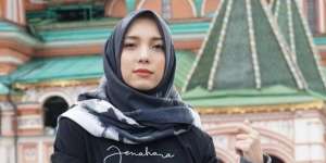 Jenahara Luncurkan Tas Berhiaskan Kata-kata Mutiara