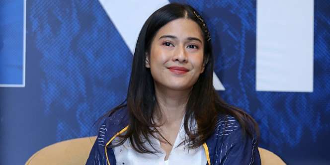 Kebahagian Dian Sastrowardoyo Didukung Suami jadi Produser