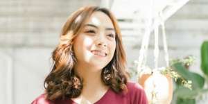 Gaya Azalia Bianda, Kekasih Rizky Febian yang Super-Stylish