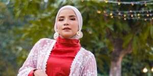 Trik Padu Padan Outfit Warna Merah ala Tasya Nur Medina