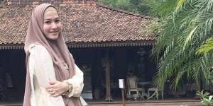 Lyra Virna Hamil di Usia 38, Simak Kunci Hamil Sehat di Atas 35