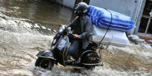 Bantu Korban Banjir Jabodetabek, Piaggio Beri Diskon Sparepart 25%