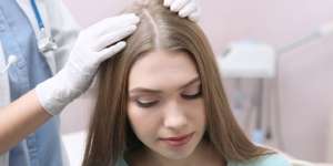 Mengenal Jenis Perawatan Rambut Rontok di Klinik Kecantikan