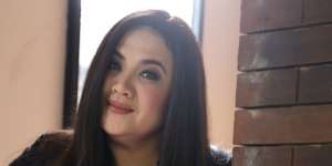 Pesona Kecantikan Cornelia Agatha di Usia 47 Tahun, Awet Muda!