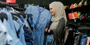 5 Alasan Bisnis Baju Bekas Layak Jadi Pertimbangan Rintis Usaha