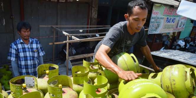 Daftar Subsidi Energi yang Dicabut Jokowi: Gas Melon, BBM, hingga Listrik