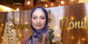Hijab Etnik Kolaborasi Donita dan Nayya Scarves