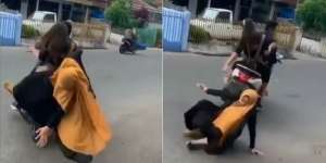 Berboncengan Tiga, Wanita Ini Terpental dan Jatuh di Aspal