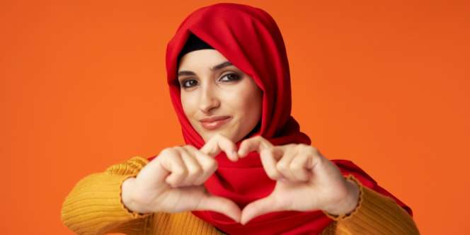 5 Sejarah Menarik di Balik Makeup yang Kamu Pakai