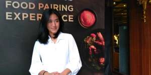 Chef Renatta Moeloek Pamer Selfie di Toilet, Netizen Salfok Ini