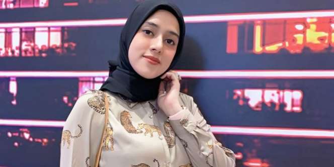 Padu Padan Rok Plisket Playful Fairuz A Rafiq