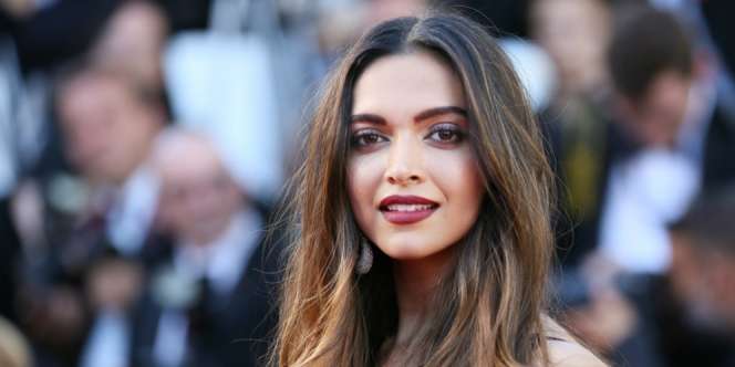 Membuat Pipi Merona Alami ala Deepika Padukone