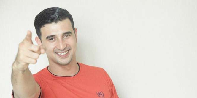 Kompak Unggah Foto Sama, Ali Syakieb dan Margin Wieheerm Go Public?