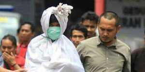 Diimingi Rp20 Ribu, `Pocong` Ditangkap Polisi