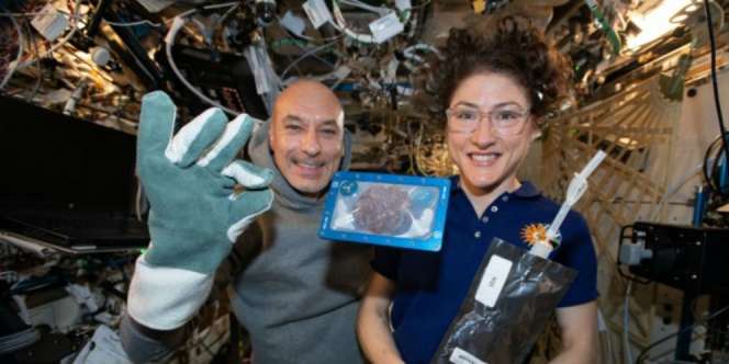 Kali Pertama Astronot NASA Panggang Kue di Luar Angkasa