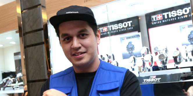 Anti Model Fency, Kevin Julio Mending Pakai Jam Tangan Kakek