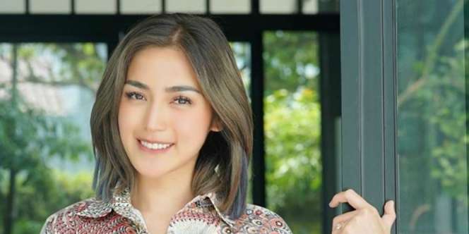 Lebih Santun, Gaya Jessica Iskandar Banjir Pujian