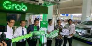 20 Mobil Listrik Grab Resmi Beroperasi di Bandara Soetta