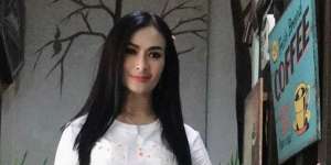 Anak Dicibir karena Dinilai Hina Artis India, Ini Reaksi Iis Dahlia